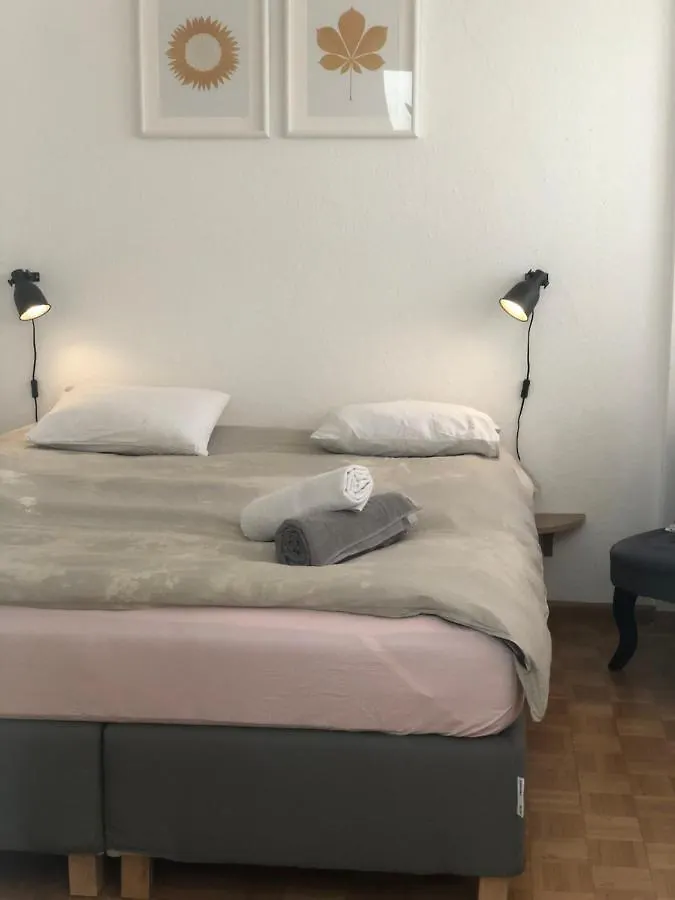 Apartment Central 2 Bedroom Flat In Heart Of Eaux-Vives Geneva