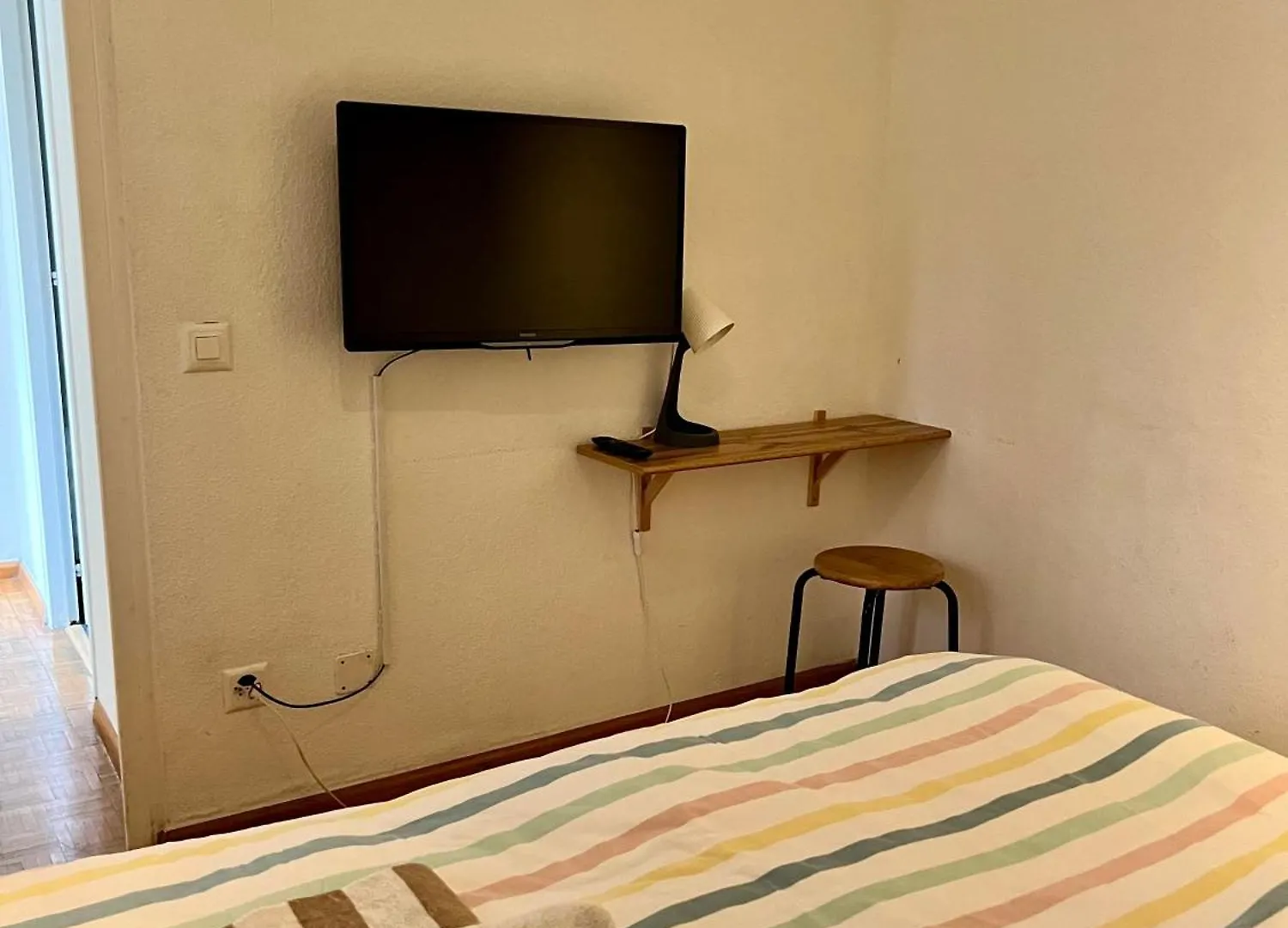 Apartment Central 2 Bedroom Flat In Heart Of Eaux-Vives Geneva Switzerland