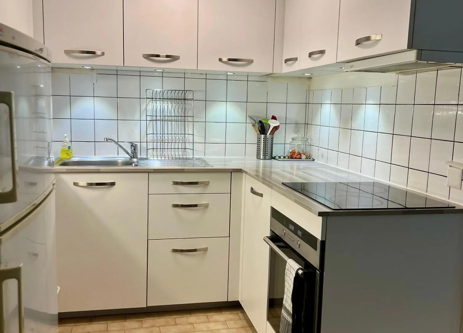 Central 2 Bedroom Flat In Heart Of Eaux-Vives Genf Apartman